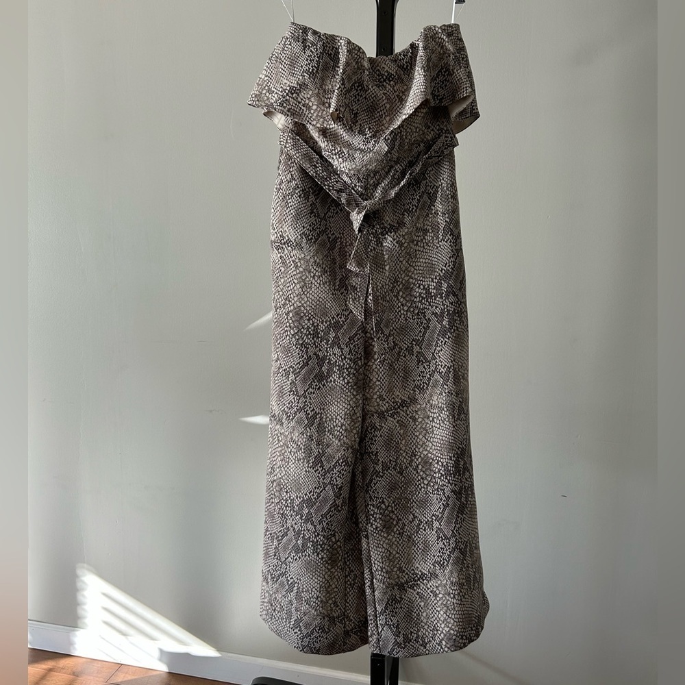 Aritzia Babaton Altamiro Strapless Wide Leg Jumpsuit, Size 0.
